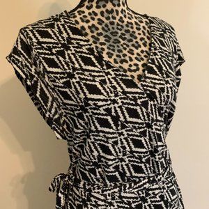 Madison Sleeveless Dress.